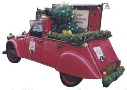 La Cuisine aux Fleurs 
		du 14 au 27 juin 2005
		chez Clément