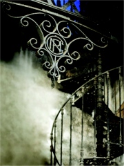 Escalier conçu en 1850 par Gustave Eiffel
Photo : © Marc Torres / Noilly Prat