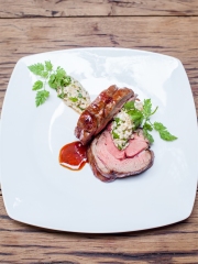 Agneau Presto laqué à la bière et au miel, couscous de chou-fleur
Photo : © V. Garnier