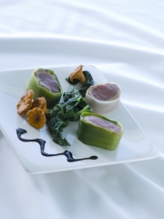 Recette Noisettes d'Agneau aux Poireaux, Epinards et Girolles