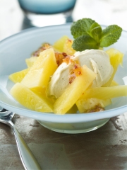 Ananas poché, sauce de mangue verte pimentée
Photo : © Ducros / Studio Nicolas Louis