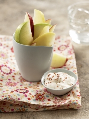 Batonnets de pommes et crème fouettée au bacon
Photo : © Pierre-Louis Viel - Stylisme : Valéry Drouet