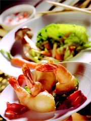 Beignets de gambas, minute de légumes d'automne et cèpes rôtis, sauce à la crème échalote
Photo : © CIVA / Marcel Ehrhardt