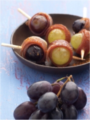 Bouchée de raisins au jambon cru et au piment d'Espelette
Photo : © PL.Viel / V.Drouet / Fruits d'été d'ici
