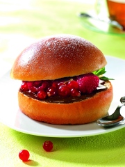Brioch'Burger Chocolat et Fruits Rouges
Photo : © La Fournée Dorée
