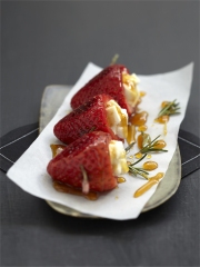 Recette Brochettes fraises-miel-romarin au Pouligny Saint-Pierre
