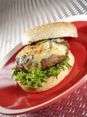 Espelette Fourme Burger
Photo : © Ludovic Combe, SIFAM