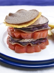 Burger de tomates et andouille de Guémené
Photo : © JC. Amiel / O. Souksisavanh