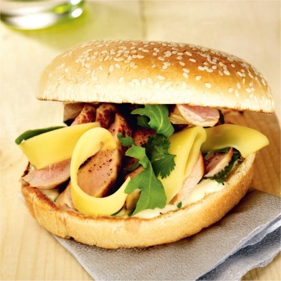 Burger de veau au Comté et roquette
Photo : © CIGC