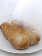 Canard fumé minute, étuvée de mini navets à l'orange
Photo : © CICAR