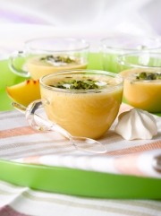 Capuccino de pêches d'ici glacées aux pistaches
Photo : © Pêche d'ici