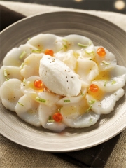 Carpaccio de Saint-Jacques au Jus de Mangue et Epices
Photo : © Marque Repère / Francesca Mantovani