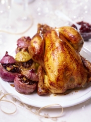 Chapon Fermier Label Rouge rôti à la New-Yorkaise
Photo : © B. Radvaner / Stylisme : M. Okuno