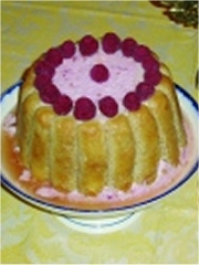 Charlotte aux framboises (à la liqueur)