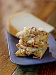 Chausson de Pur Brebis Pyrénées croustillant au poulet, pomme et noix
Photo : © J.C Amiel / Stylisme : Marie Leteuré