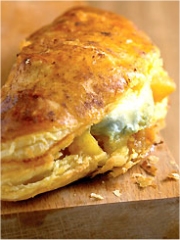 Chaussons feuilletés au Sainte-Maure de Touraine
Photo : © SOPEXA / Pierre-Louis Viel