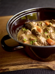 Cocotte d'agneau à la bière brune et aux spéculoos
Photo : © Studio Wauters