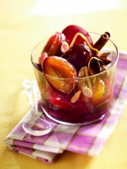 Compote de Quetsches de Lorraine à la citronnelle
Photo : © Philippe Voncken / Stylisme : Gaëlle Tourté