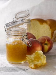 Confiture de pêches d'ici aux épices douces et au gingembre