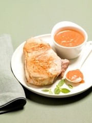 Côte de veau à la crème de poivrons
Photo : © Veau de la Pentecôte / Philippe Vaures Santamaria