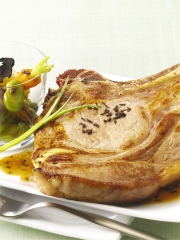 Côtes de Veau de la Pentecôte,
ragoût de légumes printaniers au jus
© Collective du Veau de la Pentecôte