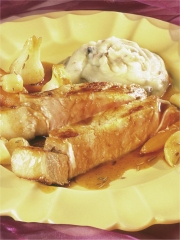 Côtes de Veau de la Pentecôte, purée de pommes de terre aux olives et légumes confits
Photo : © Collective du Veau de la Pentecôte