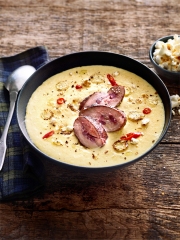 Crème de maïs, rognons de porc rosés et pop-corn au paprika fumé
Photo : © Atelier des Chefs