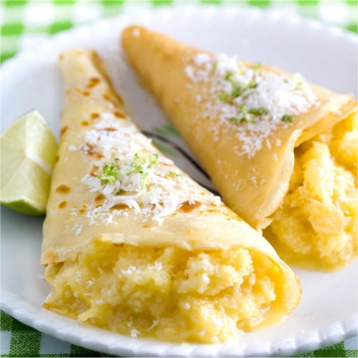 Crêpes au Confit d'Ananas et Coco
Photo : © Philippe Vaures Santamaria - Stylisme : Caroline Wietzel