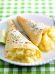 Crêpes au Confit d'Ananas et Coco
Photo : © Philippe Vaures Santamaria - Stylisme : Caroline Wietzel