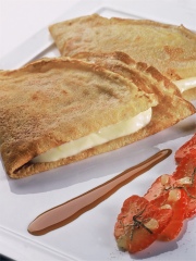 Crêpes au citron et fraises, jus façon Suzette
Photo : © V.Bourdon