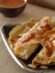Crêpes à la crème de confiture de lait flambées au Brandy
