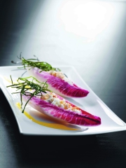 Croquant d'endive rouge et chèvre à la fleur de Macis
Photo : © Leffe