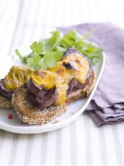 Crostini de rognons de porc gratinés au fromage et à la bière
Photo : © Confédération Nationale de la Triperie Française (CNTF)