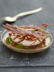 Croustillant et Chantilly de Jambon de Bayonne, Gelée de Pomme Verte
Photo : © P.L Viel / V. Drouet