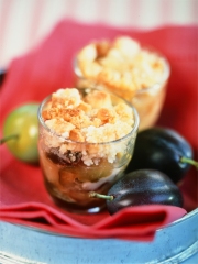 Crumble de prunes à l'anis
Photo : © Y. Bagros