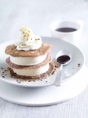 Dame Blanche en mille-feuille de Crêpes
Photo : © Philippe Vaures Santamaria - Stylisme : Caroline Wietzel