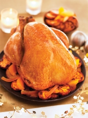 Dinde rôtie au jus d'ananas et patates douces
Photo : © Ilan Waiche