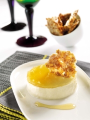 Entremet Reblochon miel et tuile de noix