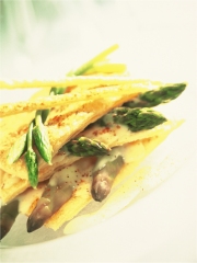 Feuilleté d'asperges à la sauce au beurre blanc
Photo : © Syndicat des Surgelés