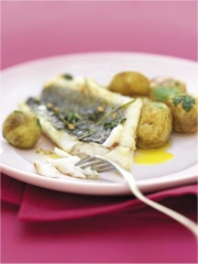 Filet de bar mariné et grillé aux herbes
Photo : © Ofimer