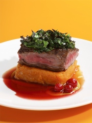 Filet de Boeuf snacké et son condiment cranberry, herbes, olives
Photo : © P. Aufauvre / Ocean Spray