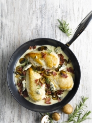 Filets de dinde à la sauce crémeuse à la pancetta et aux champignons
Photo : © GreenPan