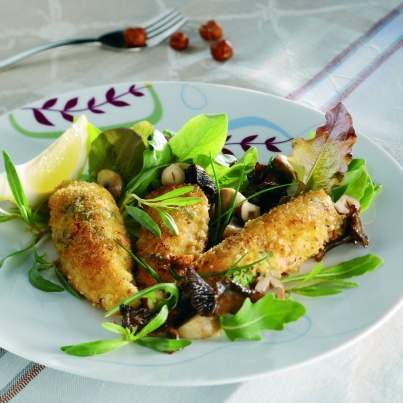 Filets de lapin enrobés de chapelure aux noisettes
Photo : © Christian Adam / Stylisme : Michèle Carles