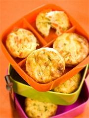 Petits flans de légumes au saumon et au Comté
Photo : © Studio Vision