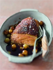 Foie gras poêlé, chasselas et pain d'épices
Photo : © Jean-Daniel Sudres