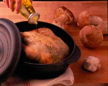 Pintade truffée de beurre cru aux cèpes et persil en cocotte
Photo : © Yves Bagros / SOPEXA