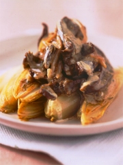 Fricassée de cœur de veau, endives braisées et sauce crème
Photo : © Confédération Nationale de la Triperie Française (CNTF)