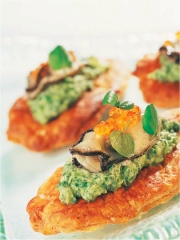 Huîtres sur feuilletés à la crème de cresson
Photo : © Philippe Asset / CNC