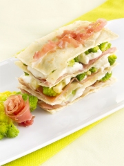 Lasagnes au Jambon de Parme, galettes de pain, chou romanesco et mozzarelle de bufflonne
Photo : © Consortium du Jambon de Parme