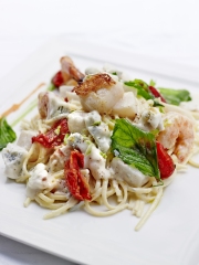 Linguine aux Gambas, Saint-Jacques et Tomates Séchées au Gorgonzola
Photo : © JC. Amiel